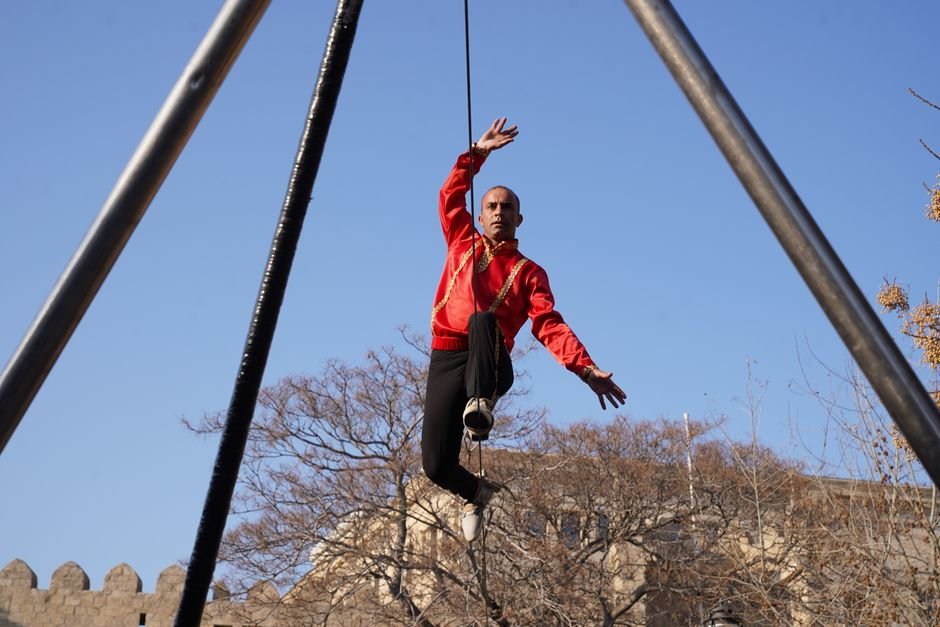 tightrope game high wire act