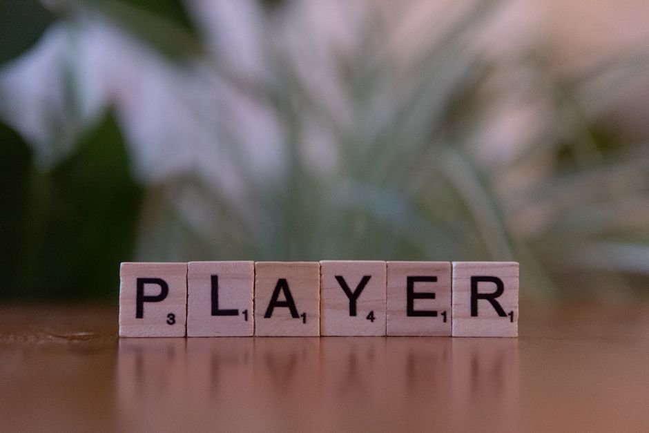 player using ze scrabble word