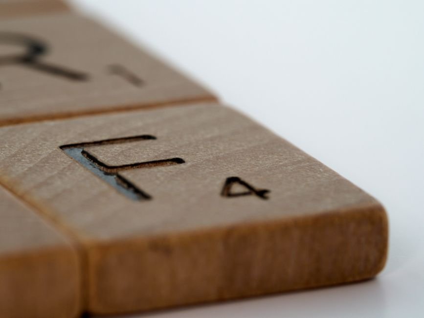 ze scrabble word tile