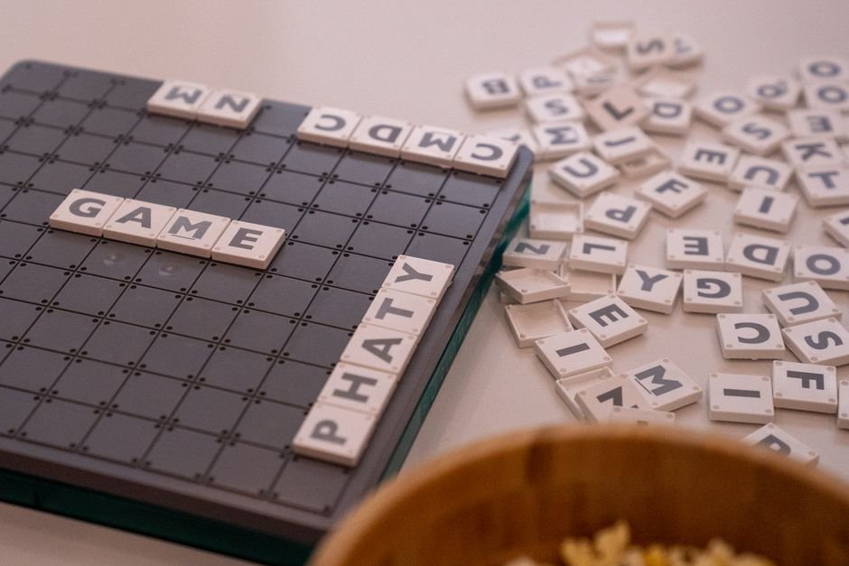 sundial word game puzzle game